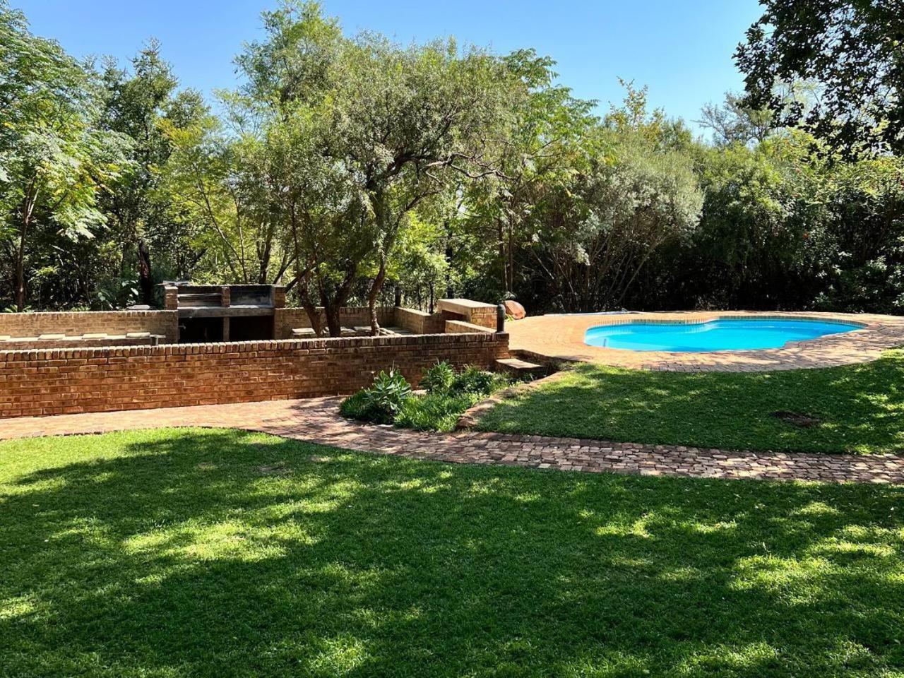 Featherwood Farm & Nyala Lodge Rayton Bagian luar foto